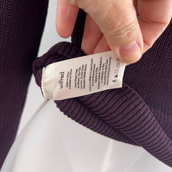 Aritzia Wilfred Bonnard Stretch Knit Cold Shoulder Sweater Noble Plum Size XS - Picture 13 of 13